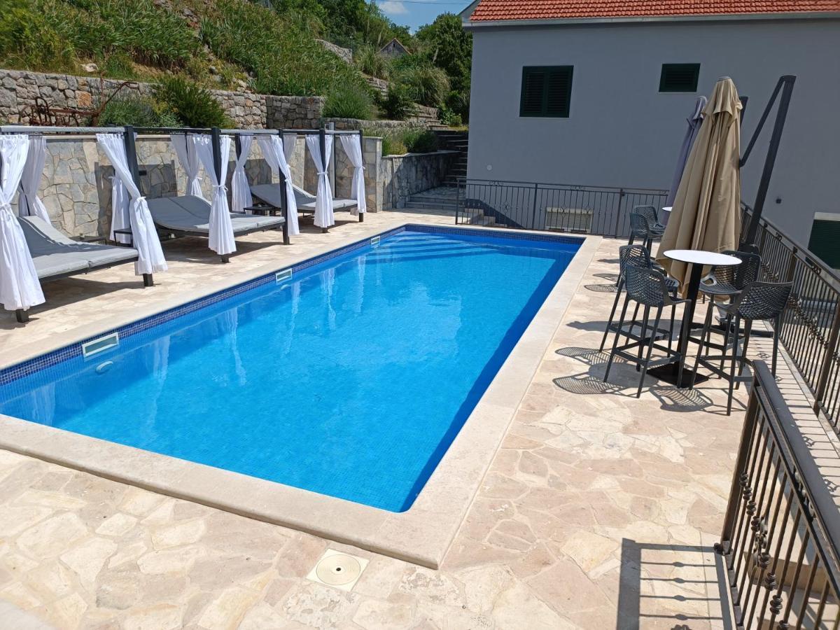 Villa Marija With Heated Pool Trilj Exterior foto